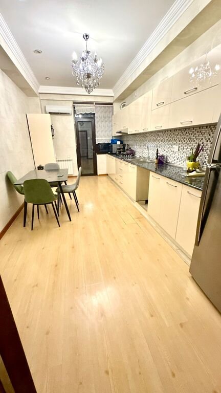 Kirayə verilir 3 otaqlı yeni tikili, 175 m², Nəsimi-8
