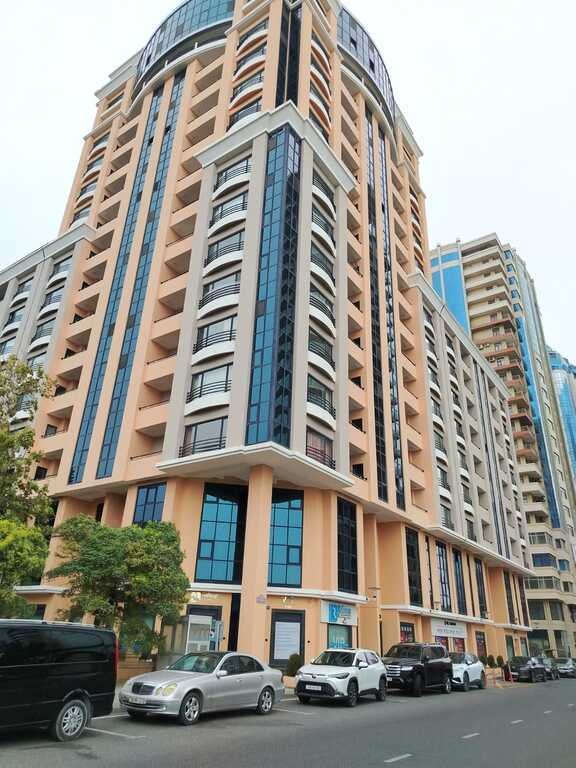 Kirayə verilir 4 otaqlı yeni tikili, 220 m², 28 May m.-4