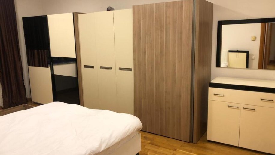 Kirayə verilir 4 otaqlı yeni tikili, 220 m², 28 May m.-7