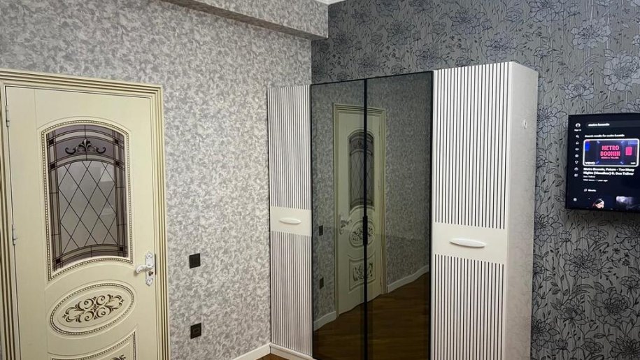 Kirayə verilir 2 otaqlı yeni tikili, 90 m², 28 May m.-10