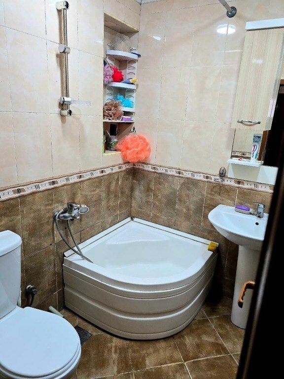 Satılır 4 otaqlı köhnə tikili, 80 m², Bakmil m.-21