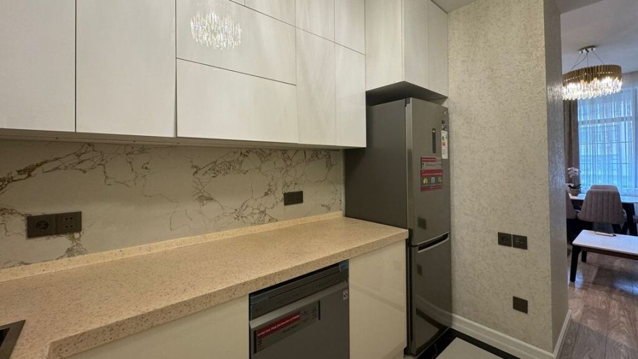 Kirayə verilir 3 otaqlı yeni tikili, 93 m², Elmlər Akademiyası m.-9