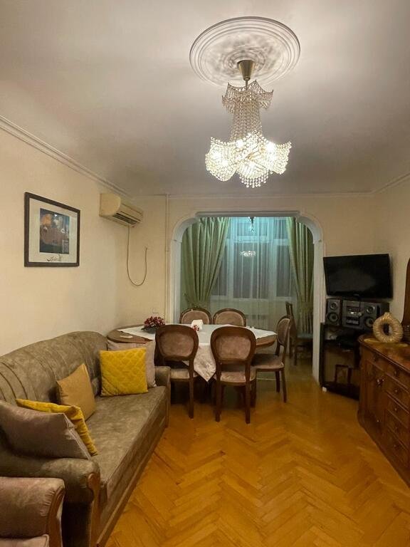 Kirayə verilir 3 otaqlı köhnə tikili, 70 m², 28 May m.-2