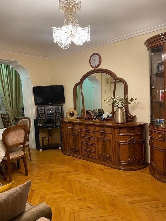 Kirayə verilir 3 otaqlı köhnə tikili, 70 m², 28 May m.-3