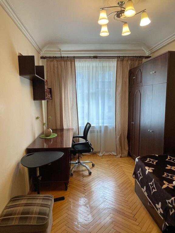 Kirayə verilir 3 otaqlı köhnə tikili, 70 m², 28 May m.-10