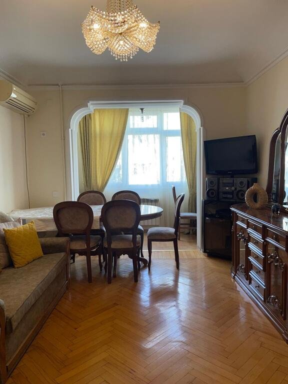 Kirayə verilir 3 otaqlı köhnə tikili, 70 m², 28 May m.-12
