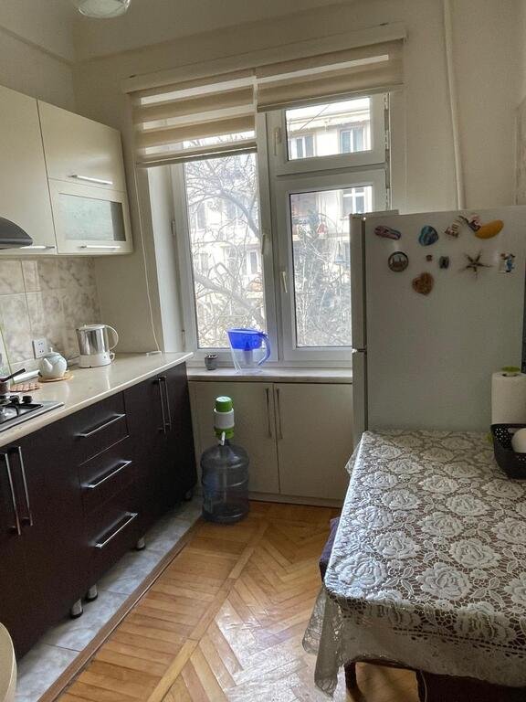 Kirayə verilir 3 otaqlı köhnə tikili, 70 m², 28 May m.-13