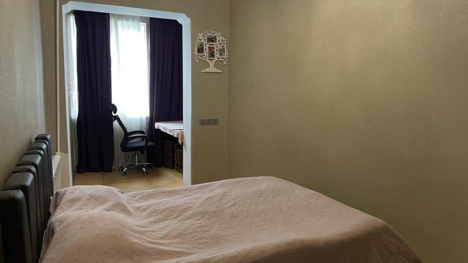 Satılır 3 otaqlı köhnə tikili, 80 m², Xalqlar dostluğu m.-2