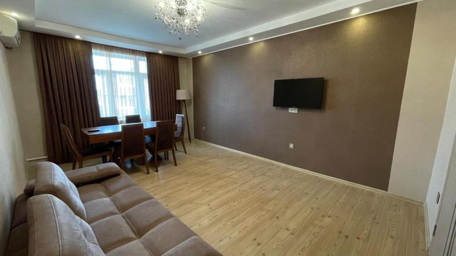 Satılır 3 otaqlı köhnə tikili, 80 m², Xalqlar dostluğu m.-4
