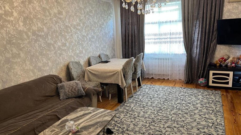 Satılır 3 otaqlı köhnə tikili, 75 m², Xalqlar dostluğu m.-2