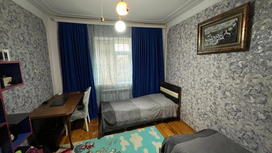 Satılır 3 otaqlı köhnə tikili, 75 m², Xalqlar dostluğu m.-4