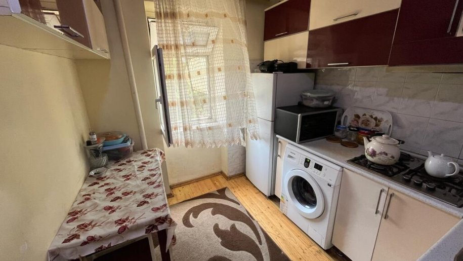 Satılır 3 otaqlı köhnə tikili, 75 m², Xalqlar dostluğu m.-5