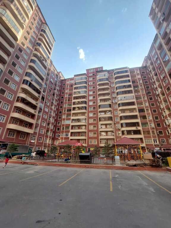 Satılır 2 otaqlı yeni tikili, 67 m², 8-ci mikrorayon-3