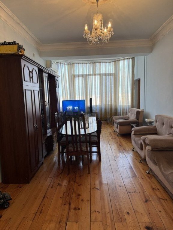 Satılır 2 otaqlı yeni tikili, 95 m², İnşaatçılar m.-14