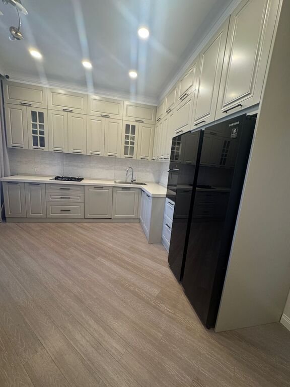 Satılır 3 otaqlı yeni tikili, 135 m², Azadlıq Prospekti m.-7