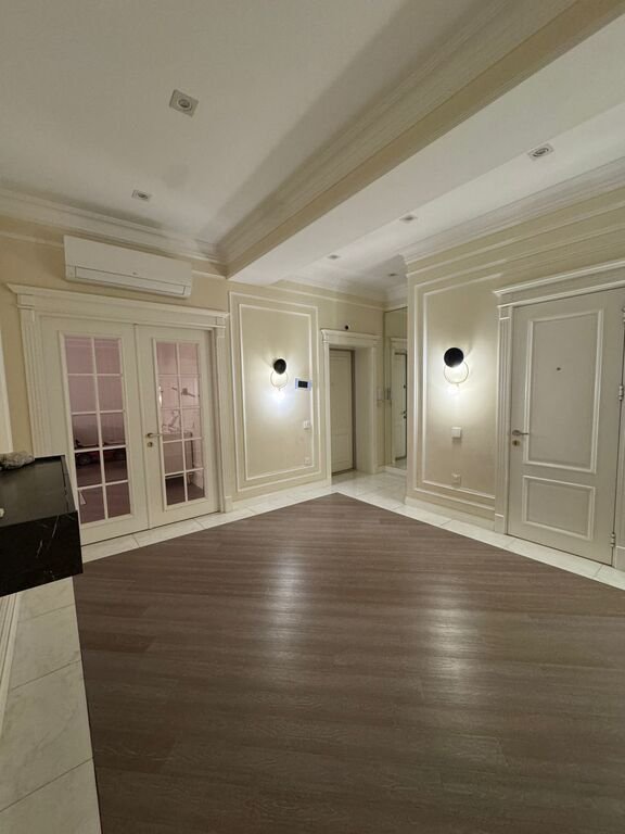 Satılır 3 otaqlı yeni tikili, 135 m², Azadlıq Prospekti m.-8
