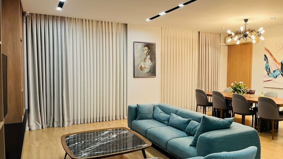 Kirayə verilir 3 otaqlı yeni tikili, 148 m², 8 noyabr-2