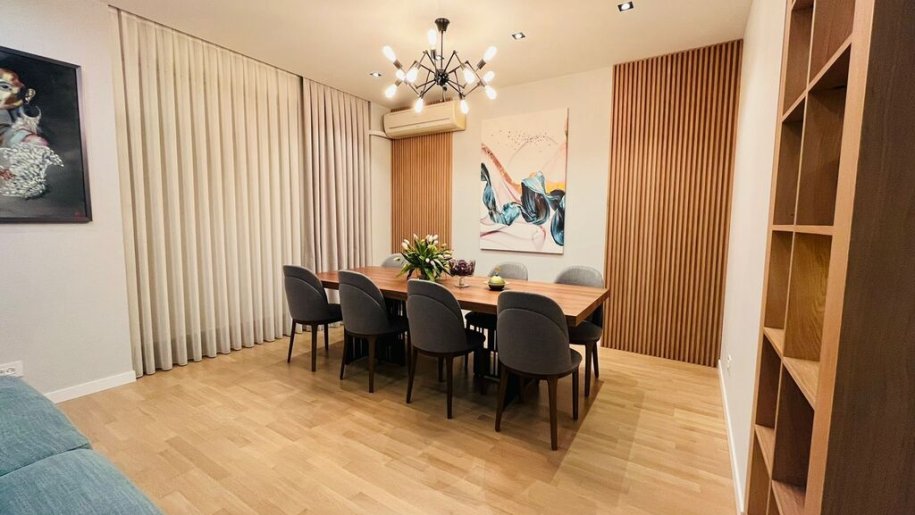 Kirayə verilir 3 otaqlı yeni tikili, 148 m², 8 noyabr-9