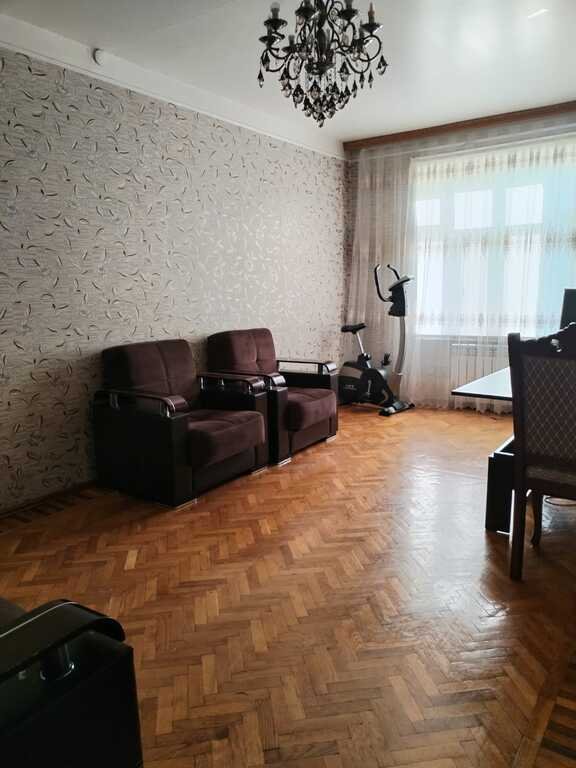 Satılır 4 otaqlı köhnə tikili, 95 m², Bakıxanov (Razin)-1