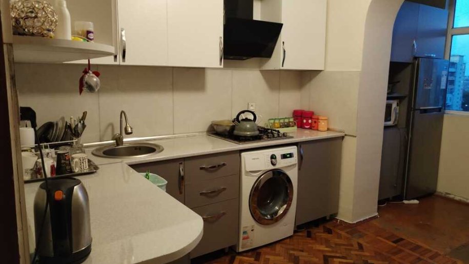 Satılır 4 otaqlı köhnə tikili, 95 m², Bakıxanov (Razin)-9
