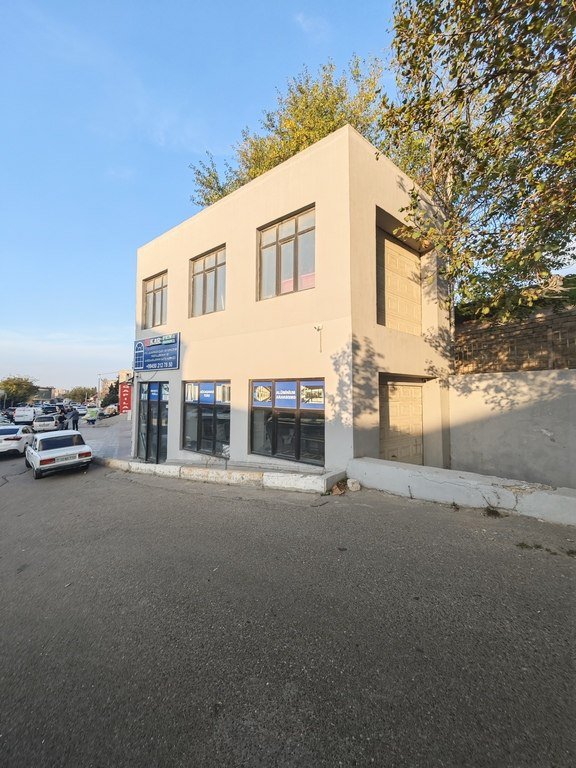 306 m<sup>2</sup> obyekt satılır, Qaraçuxur-2