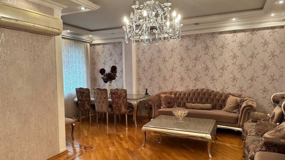 Kirayə verilir 2 otaqlı yeni tikili, 125 m², 28 May m.-3