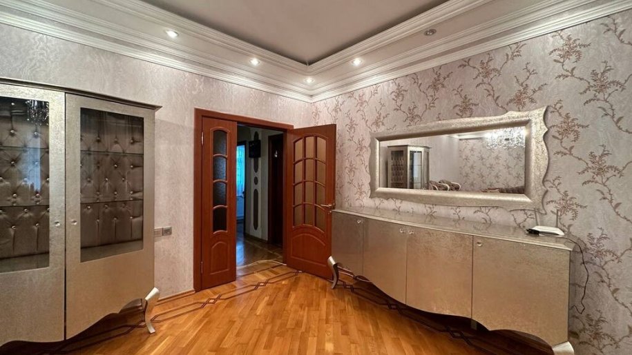 Kirayə verilir 2 otaqlı yeni tikili, 125 m², 28 May m.-10