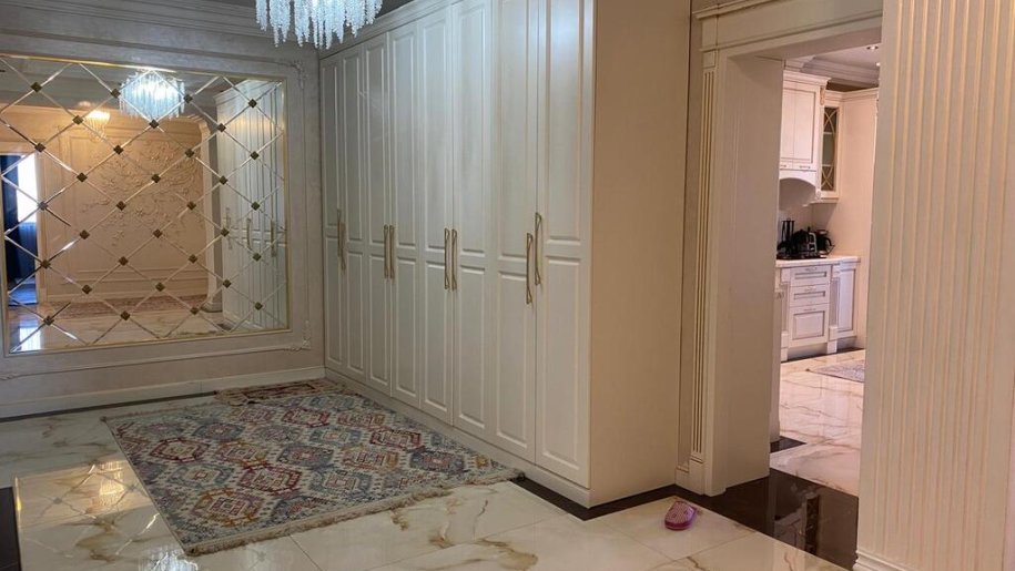 Satılır 4 otaqlı yeni tikili, 185 m², 8 noyabr-8