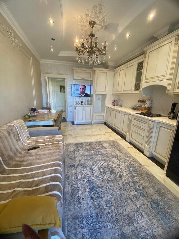 Satılır 4 otaqlı yeni tikili, 185 m², 8 noyabr-18