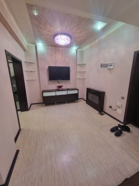 Satılır 2 otaqlı yeni tikili, 65 m², 8-ci mikrorayon-8