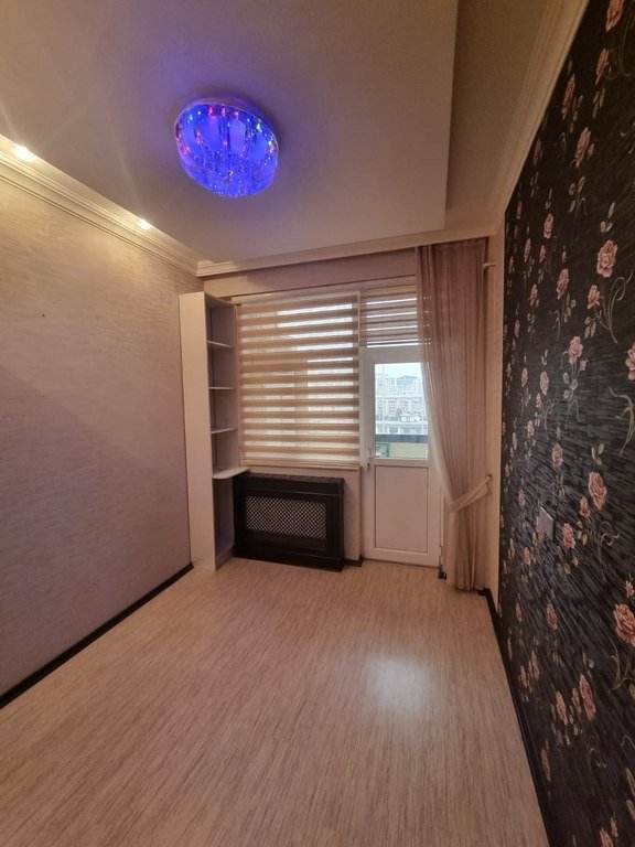 Satılır 2 otaqlı yeni tikili, 65 m², 8-ci mikrorayon-12
