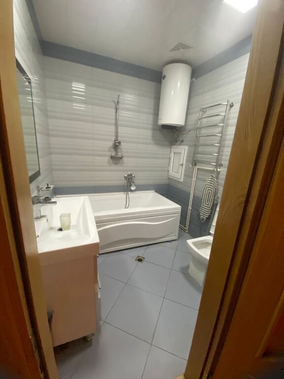 Kirayə verilir 3 otaqlı yeni tikili, 108 m², 8 noyabr-10