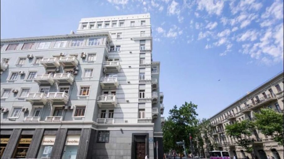 Kirayə verilir 3 otaqlı köhnə tikili, 95 m², Sahil m.-2