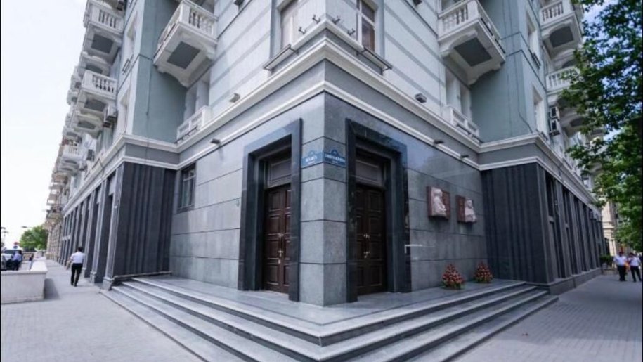 Kirayə verilir 3 otaqlı köhnə tikili, 95 m², Sahil m.-6