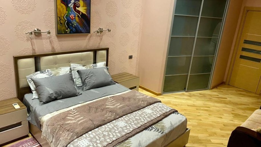 Kirayə verilir 3 otaqlı yeni tikili, 135 m², 28 May m.-3