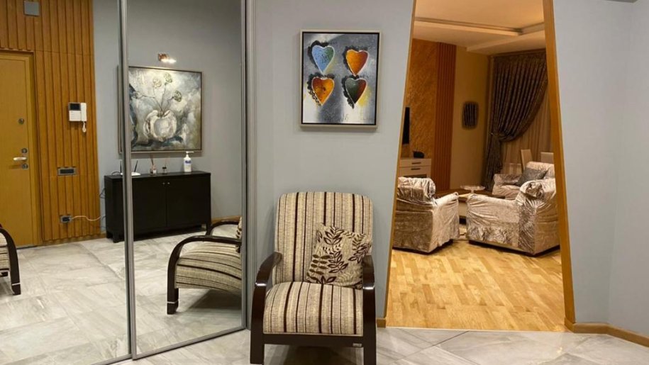 Kirayə verilir 3 otaqlı yeni tikili, 135 m², 28 May m.-7