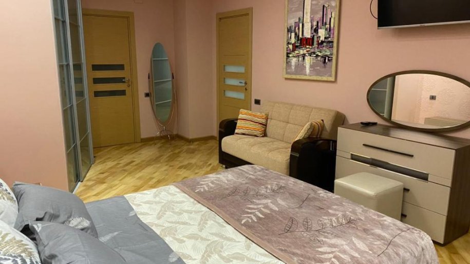 Kirayə verilir 3 otaqlı yeni tikili, 135 m², 28 May m.-12