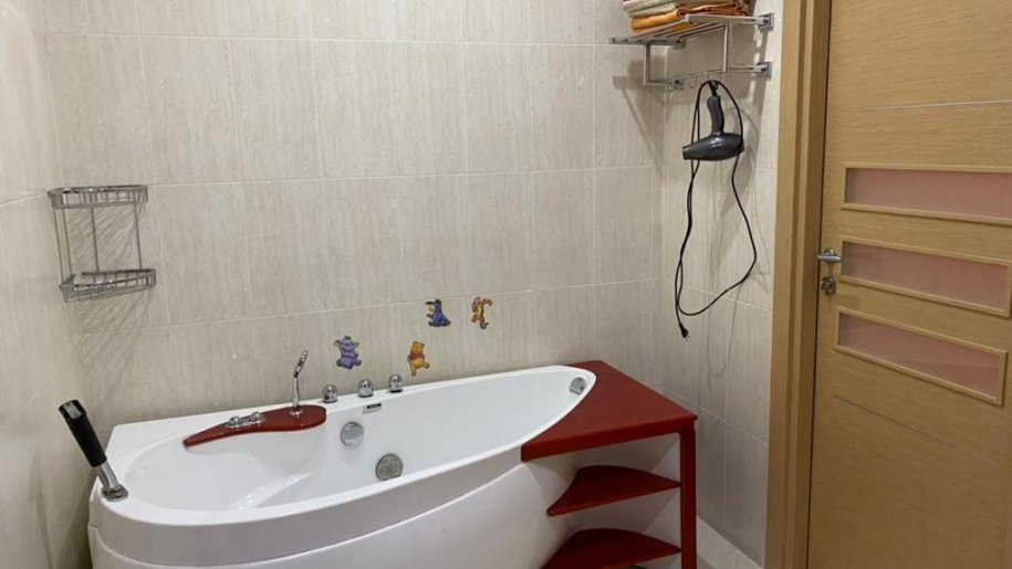 Kirayə verilir 3 otaqlı yeni tikili, 135 m², 28 May m.-20