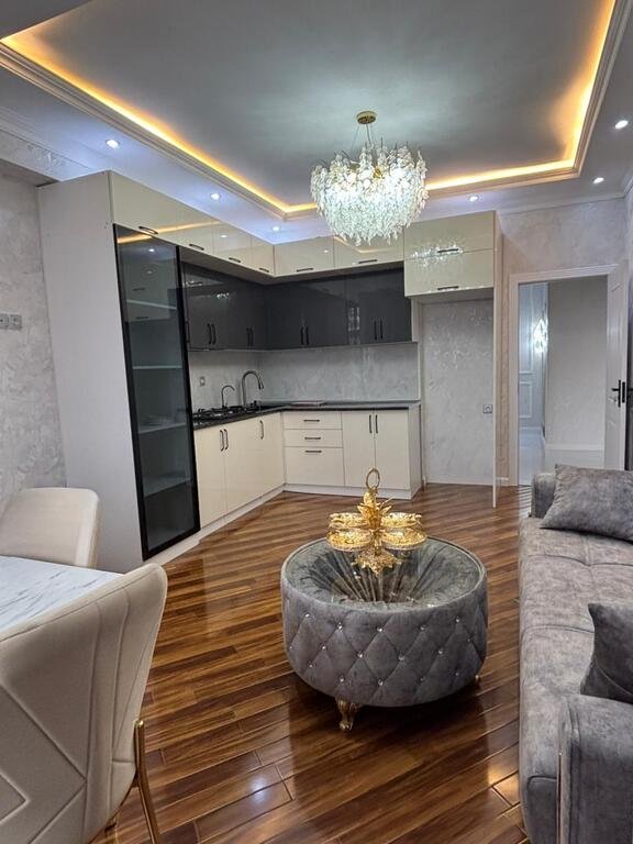 Satılır 3 otaqlı yeni tikili, 80 m², 28 May m.-2