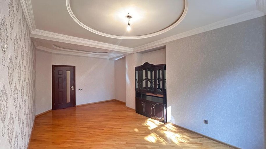Satılır 2 otaqlı yeni tikili, 76 m², Xalqlar dostluğu m.-2
