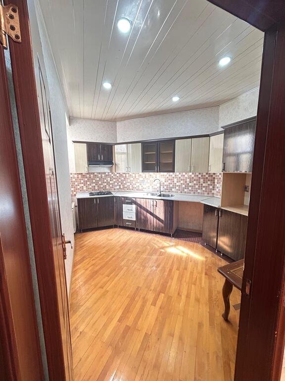 Satılır 2 otaqlı yeni tikili, 76 m², Xalqlar dostluğu m.-8