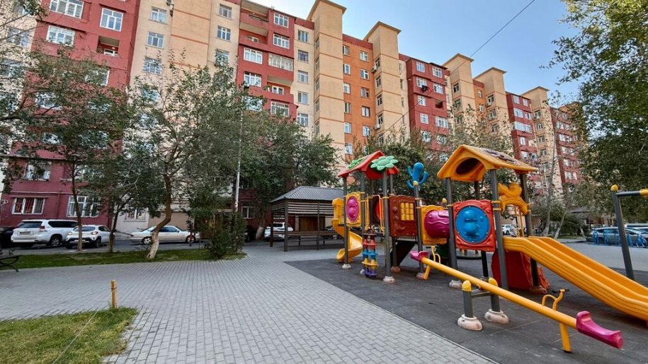 Satılır 3 otaqlı köhnə tikili, 80 m², Xalqlar dostluğu m.-1