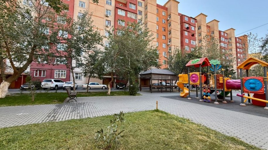 Satılır 3 otaqlı köhnə tikili, 80 m², Xalqlar dostluğu m.-2