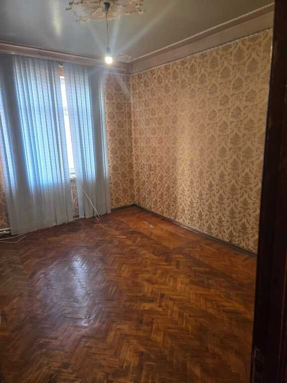 Satılır 3 otaqlı köhnə tikili, 80 m², Xalqlar dostluğu m.-6