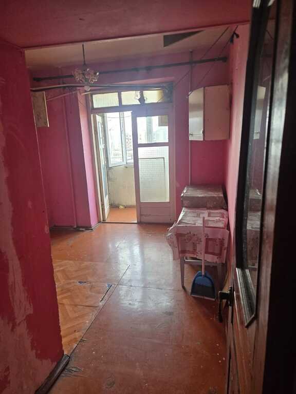 Satılır 3 otaqlı köhnə tikili, 80 m², Xalqlar dostluğu m.-8