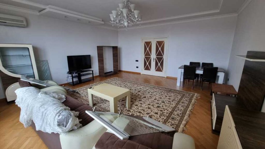 Kirayə verilir 3 otaqlı yeni tikili, 178 m², Nizami m.-4