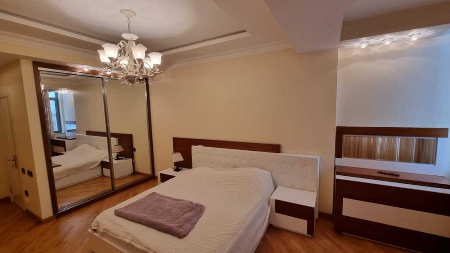 Kirayə verilir 3 otaqlı yeni tikili, 178 m², Nizami m.-10