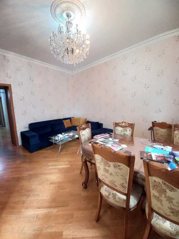 Satılır 2 otaqlı köhnə tikili, 65 m², Nəsimi-3