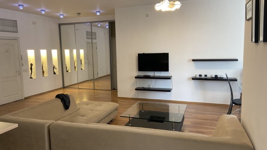 Kirayə verilir 2 otaqlı yeni tikili, 85 m², 28 May m.-3