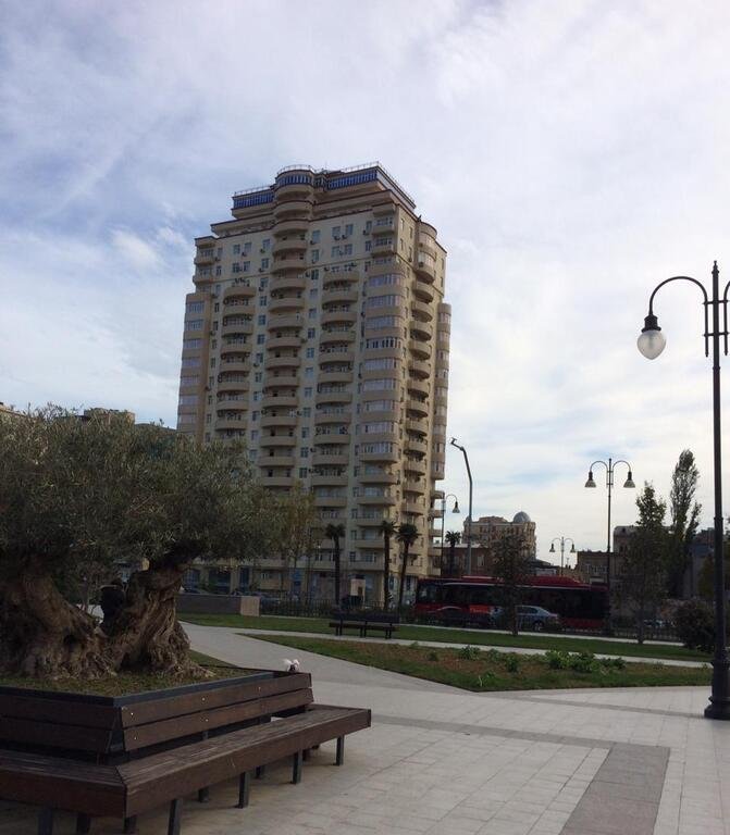 Kirayə verilir 4 otaqlı yeni tikili, 125 m², Sahil m.-1